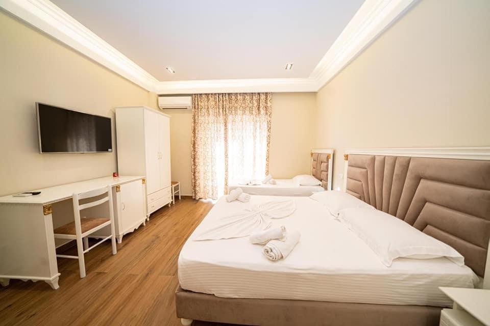 Hotel Vila Mare Durrës Kültér fotó