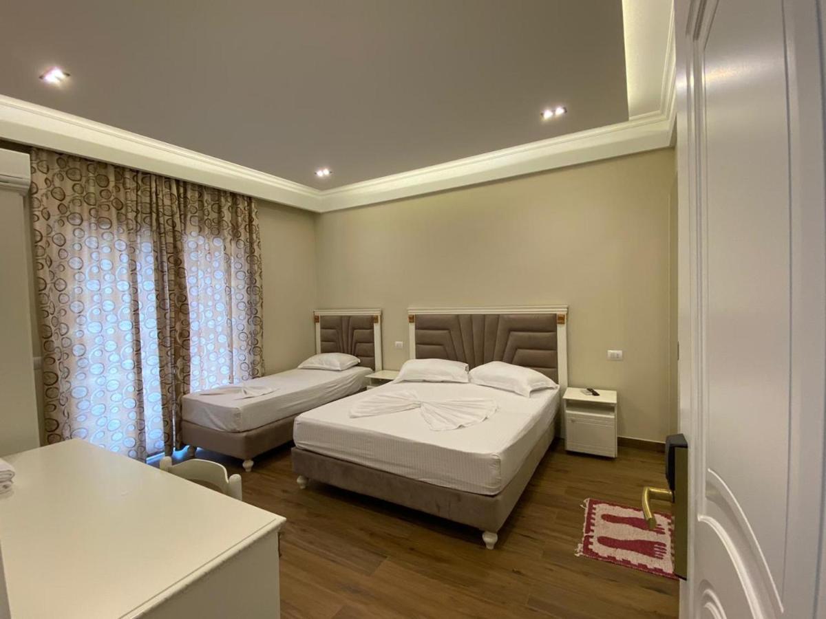 Hotel Vila Mare Durrës Kültér fotó