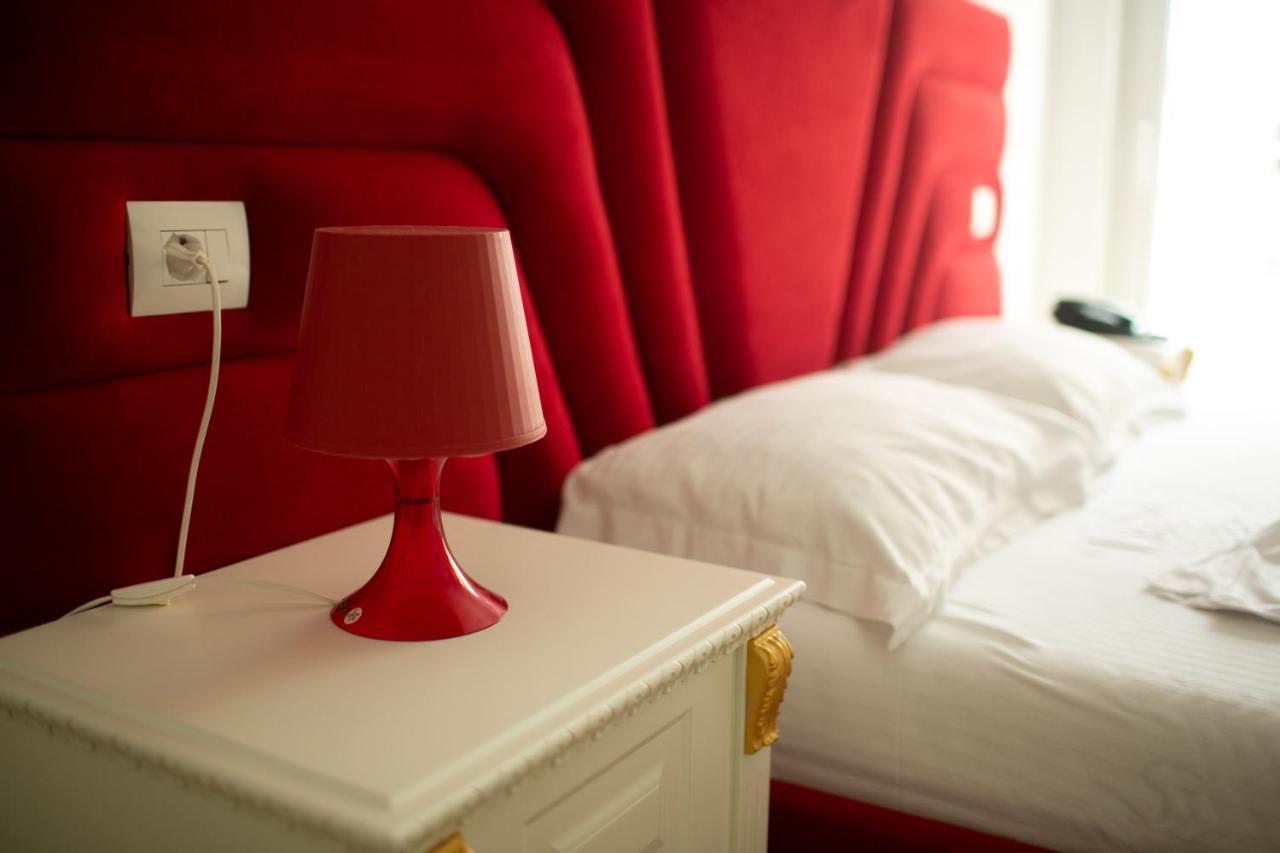 Hotel Vila Mare Durrës Kültér fotó