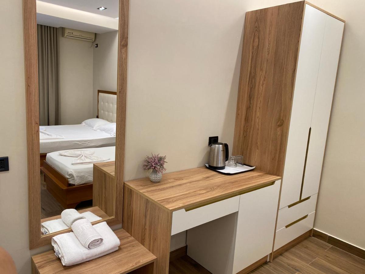 Hotel Vila Mare Durrës Kültér fotó