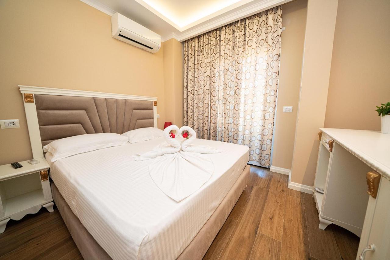 Hotel Vila Mare Durrës Kültér fotó